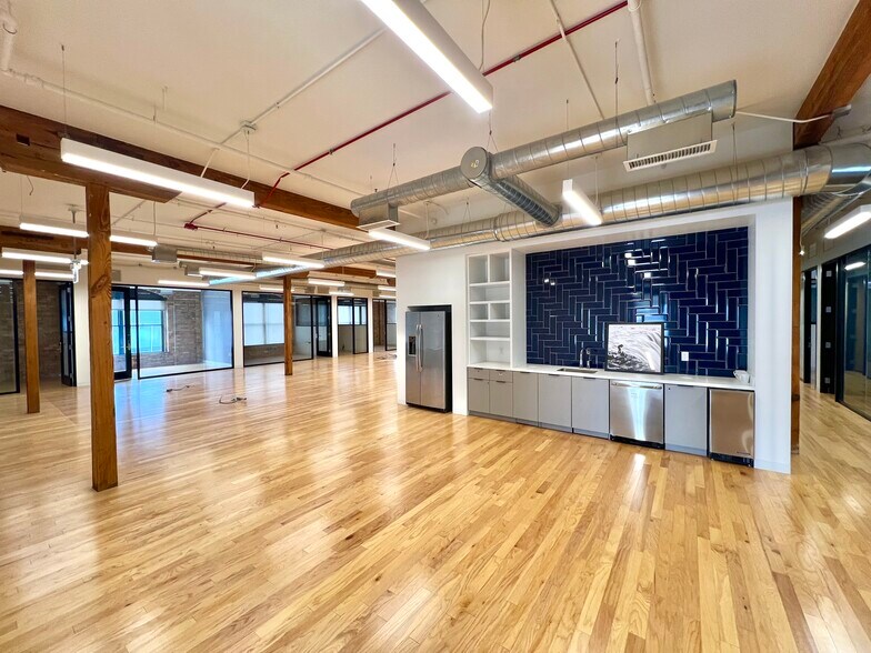 More Photos Of 1500 N Halsted St, Chicago Loft Creative Space For Lease