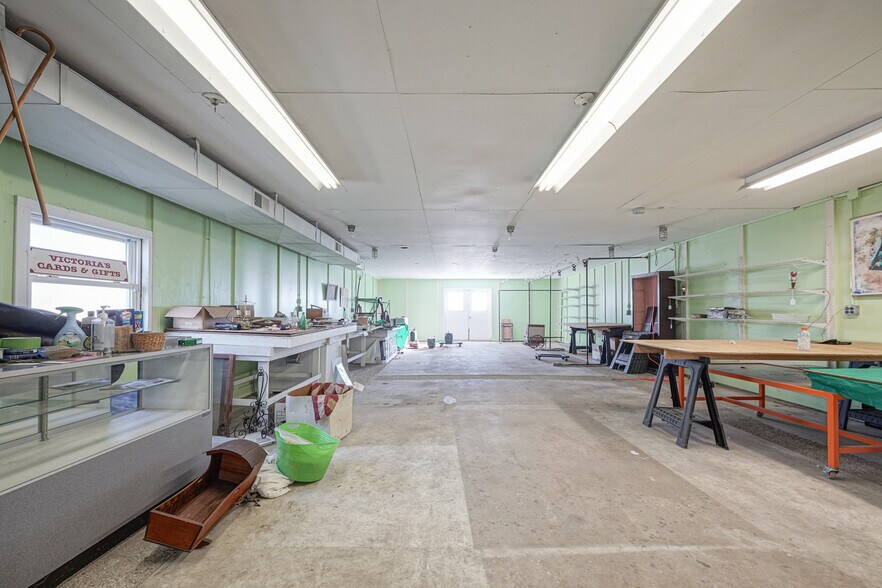 More Photos Of 461 Three Bridge Rd, Newfield Industrial For Sale