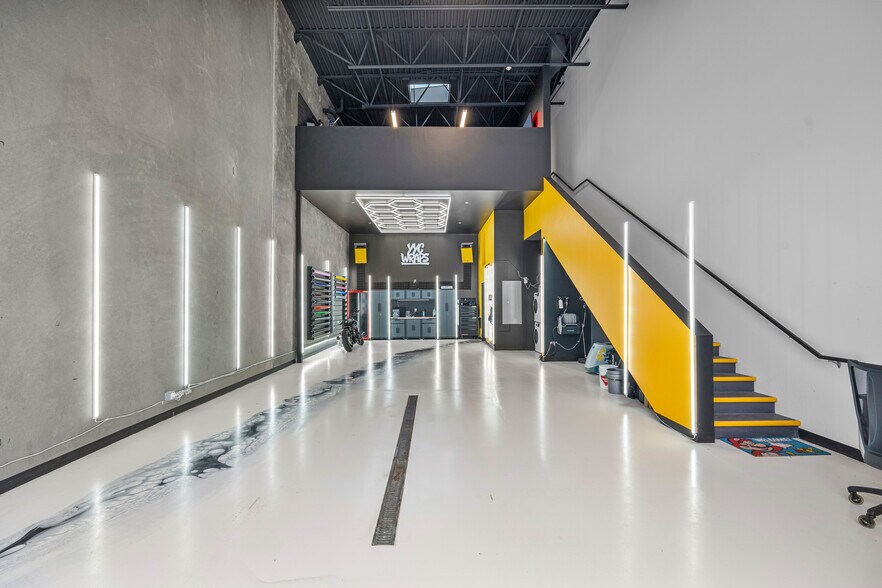 More Photos Of 1750 120 Av NE, Calgary Warehouse For Sale