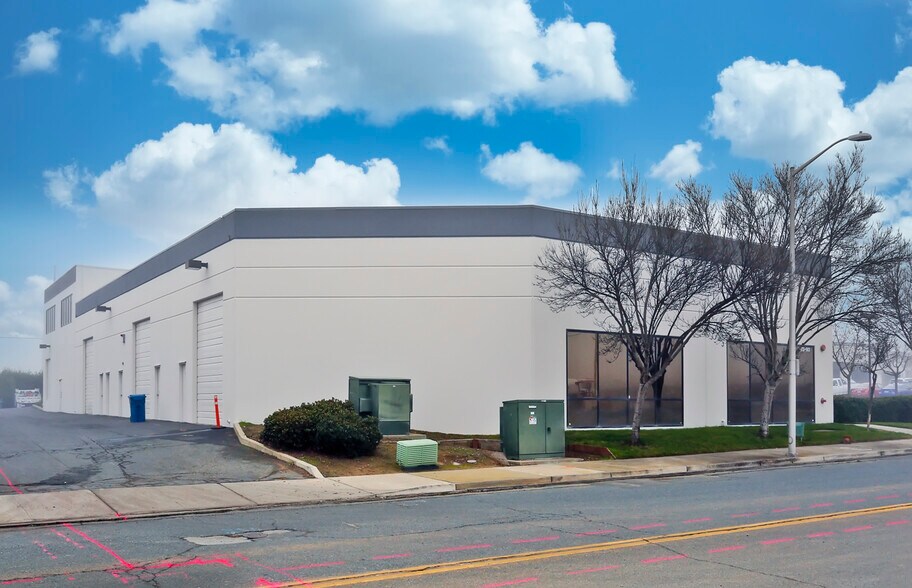 More Photos Of 1773-1793 Vineyard Dr, Antioch Research And Development For Lease