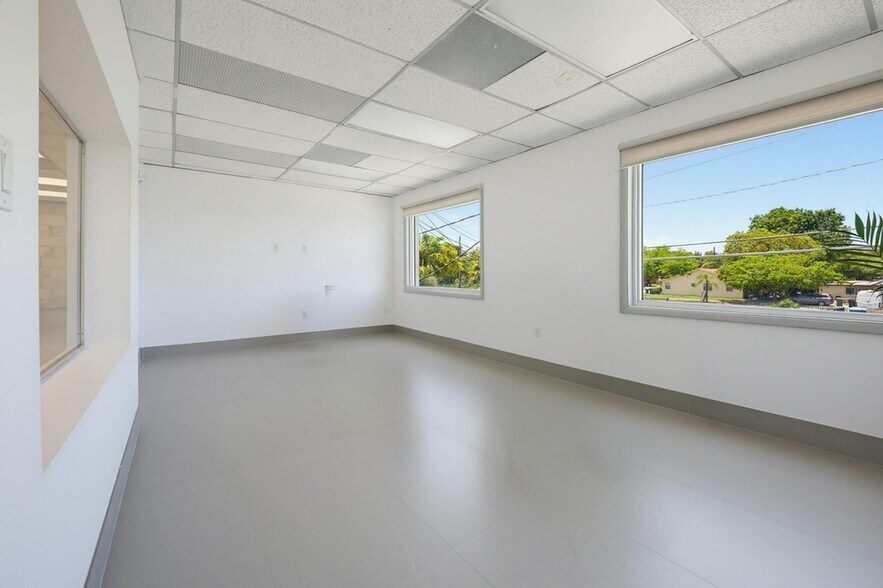 More Photos Of 1005 NE 125th St, North Miami Unknown For Lease