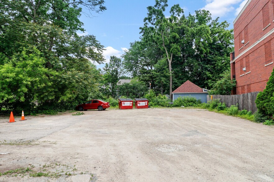 More Photos Of 2118 Atwood Ave, Madison Storefront For Sale