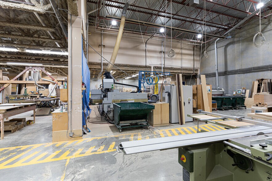 More Photos Of 30781 Simpson Rd, Abbotsford Warehouse For Lease