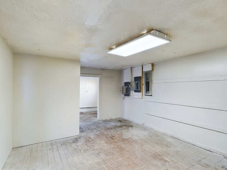 More Photos Of 788 N Daleville Ave, Daleville Lodge Meeting Hall For Sale