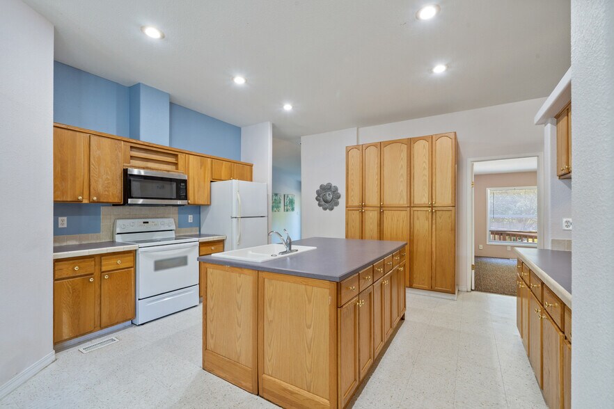 More Photos Of 10425 Neahkahnie Creek Rd, Nehalem Apartments For Sale