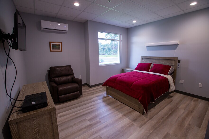 More Photos Of Assisted living way, South Daytona Healthcare For Sale