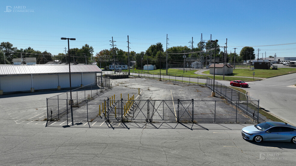 More Photos Of 689-699 S Monroe St, Lebanon General Retail For Sale