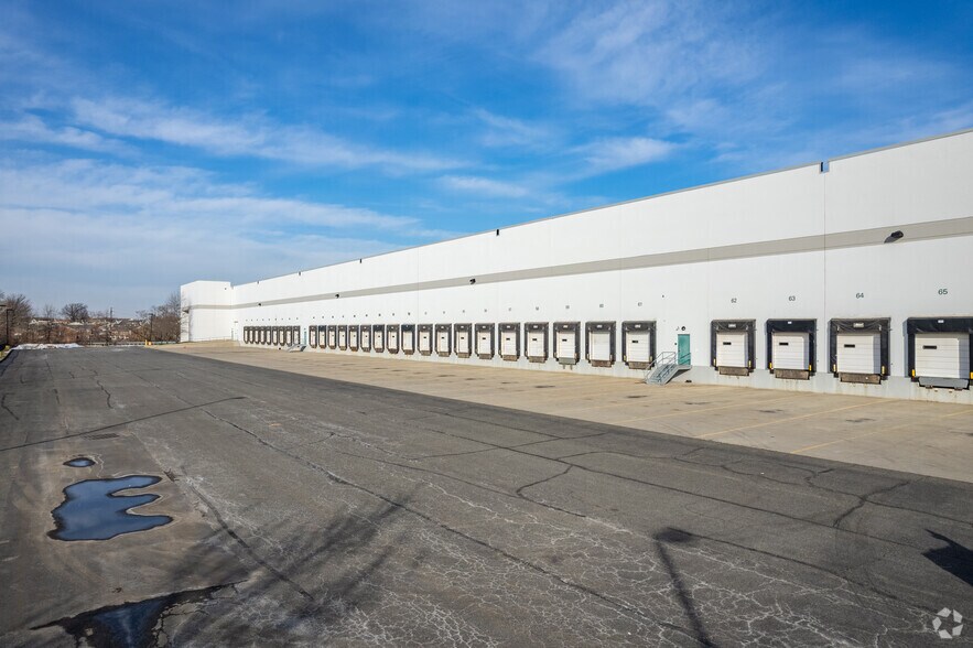 More Photos Of 1119 W Middlesex Ave, Port Reading Unknown For Lease