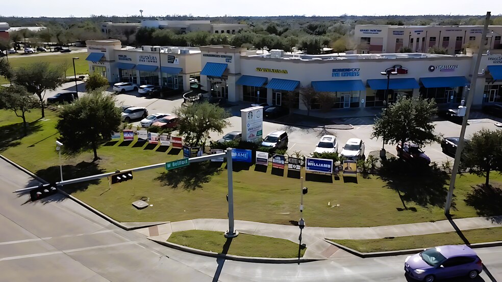 More Photos Of 7810 W Grand Pky S, Richmond Storefront For Lease