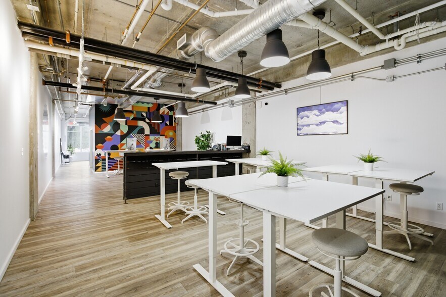 More Photos Of 9411 98 Av NW, Edmonton Office For Sale