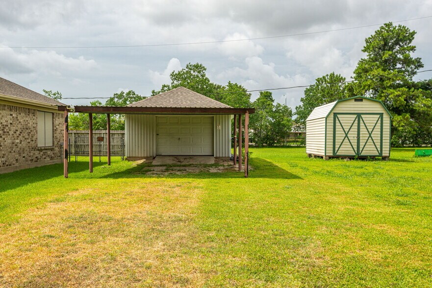 More Photos Of 11820 Plainbrook St, La Porte Specialty For Sale