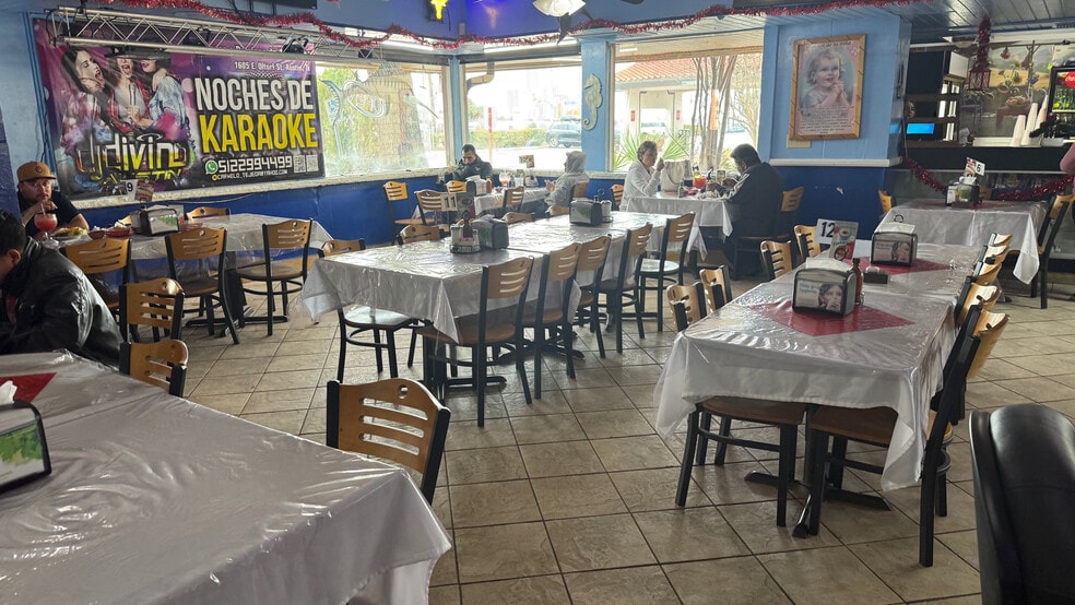 More Photos Of 2313 IH 35, Austin Restaurant For Lease