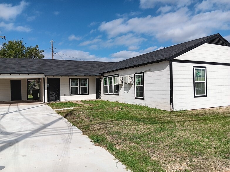 Primary Photo Of 1809 E Rancier Ave, Killeen Specialty For Lease