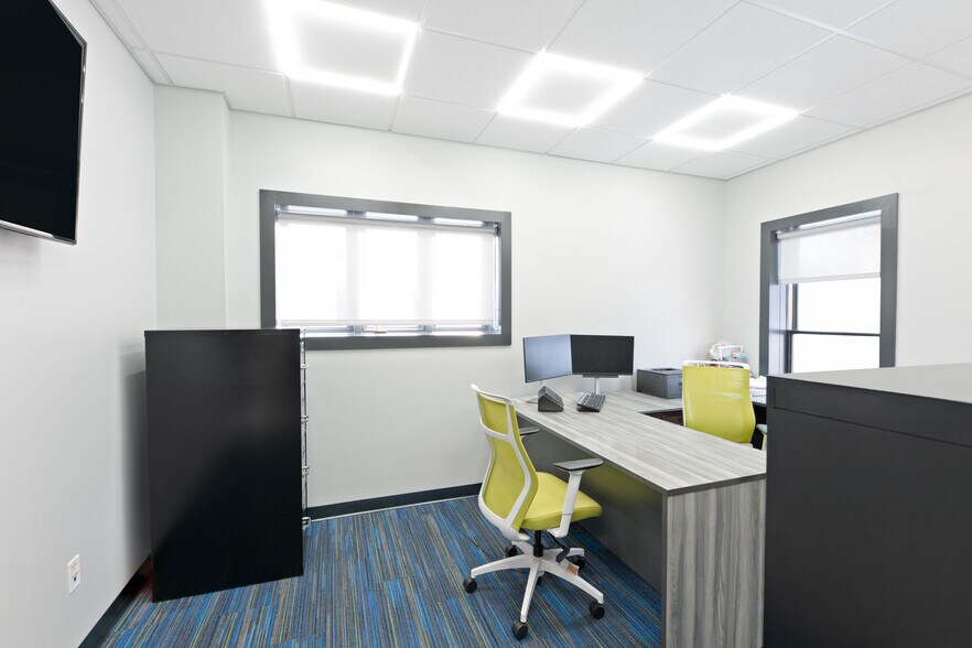 More Photos Of 127 Rt-59, Monsey Office For Lease