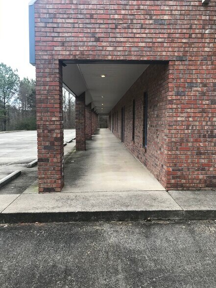 More Photos Of 232-236 Industrial Park Dr, Commerce Office For Lease