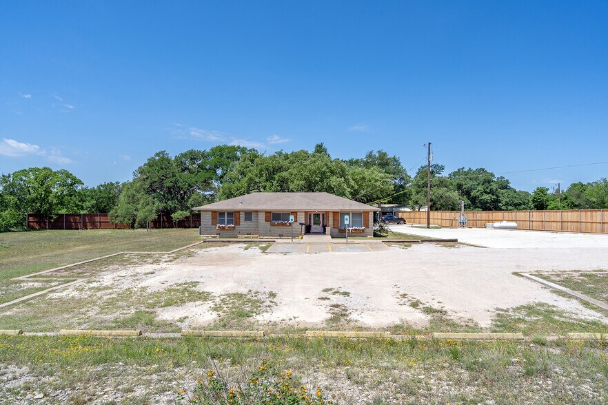 More Photos Of 1353 Main St, Liberty Hill Office For Sale