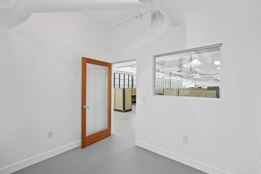 More Photos Of 2215 N Broadway, Santa Ana Medical For Sale