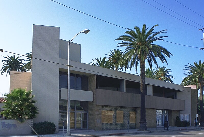 More Photos Of 151 N San Vicente Blvd, Beverly Hills Medical For Lease