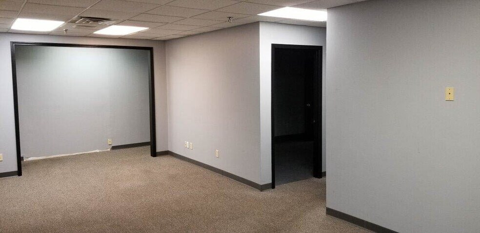 More Photos Of 500 N Holmen Dr, Holmen Health Club For Sale