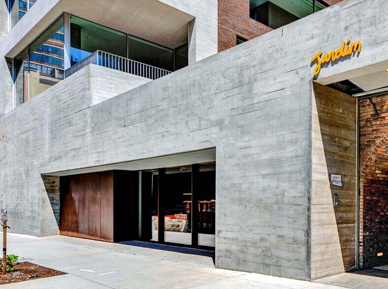 Primary Photo Of 527 W 27th St, New York Apartments For Lease