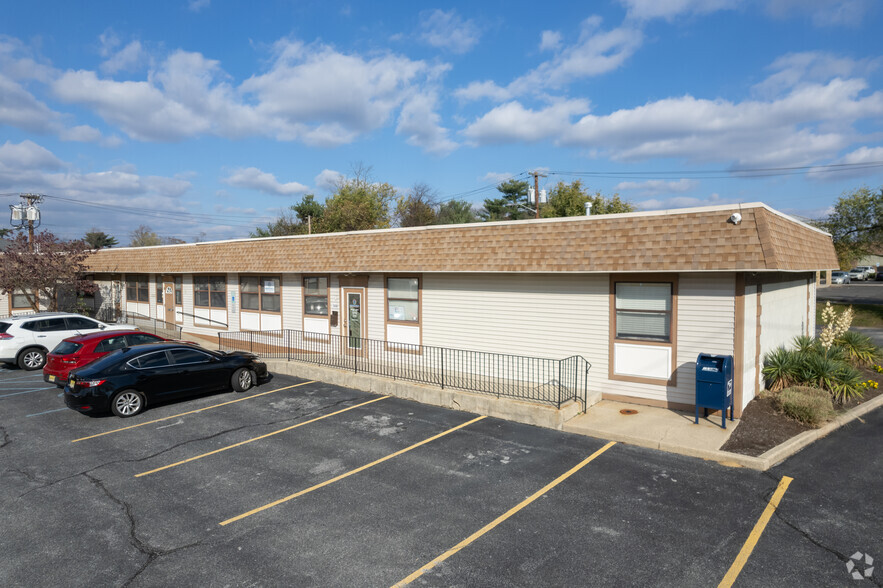 Primary Photo Of 215 Sunset Rd, Willingboro Medical For Lease