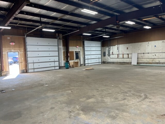 More Photos Of 85 Danbury Rd, New Milford Industrial For Lease
