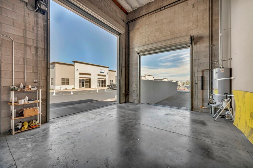 More Photos Of 159 N Gibson Rd, Henderson Warehouse For Sale