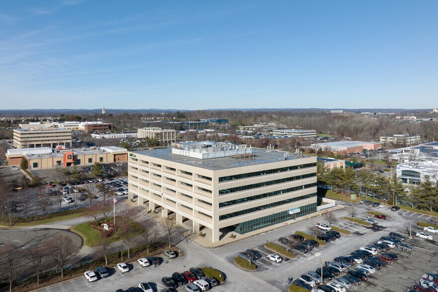 More Photos Of 45 Eisenhower Dr, Paramus Medical For Lease