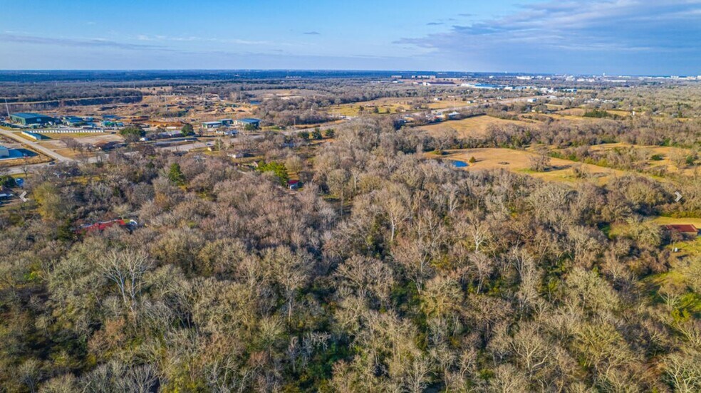 More Photos Of 6863 Raymond Stotzer Pky, College Station Land For Sale