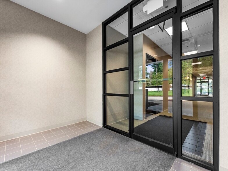 More Photos Of 174 Clarkson Rd, Ballwin Office For Sale