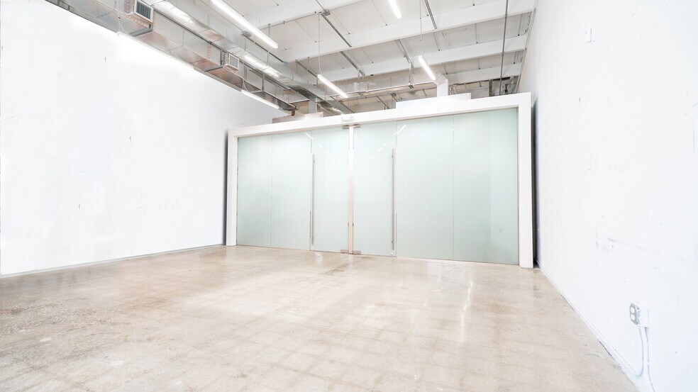 More Photos Of 220-228 NE 59th St, Miami Loft Creative Space For Lease