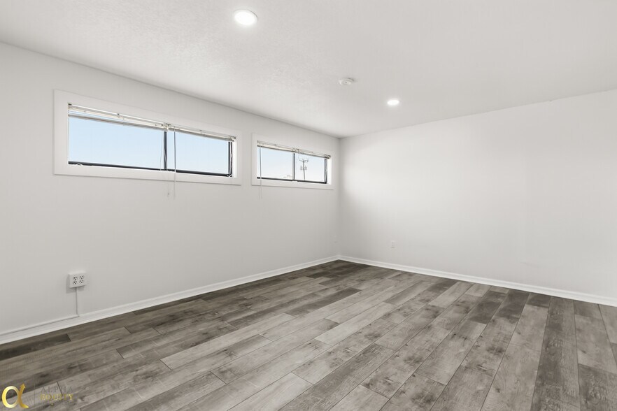 More Photos Of 389 E State Road 434, Longwood Storefront Retail Office For Lease