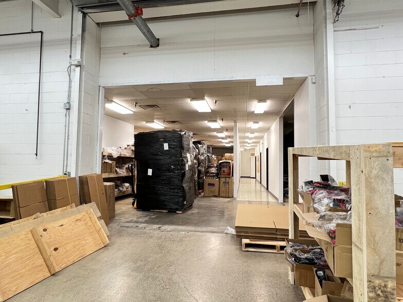 More Photos Of 1025 4 Bottle Dr, Valley City Industrial For Lease