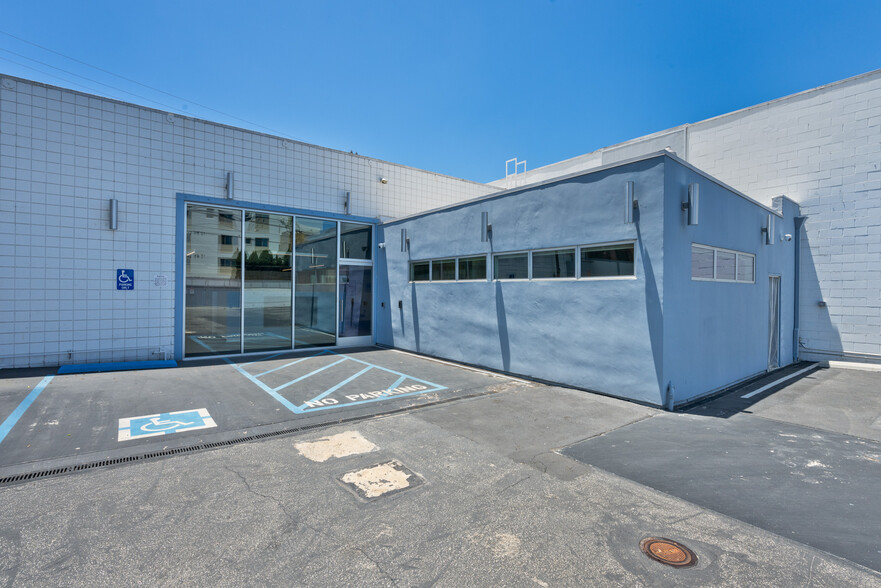 Primary Photo Of 1762 14th St, Santa Monica Office For Sale