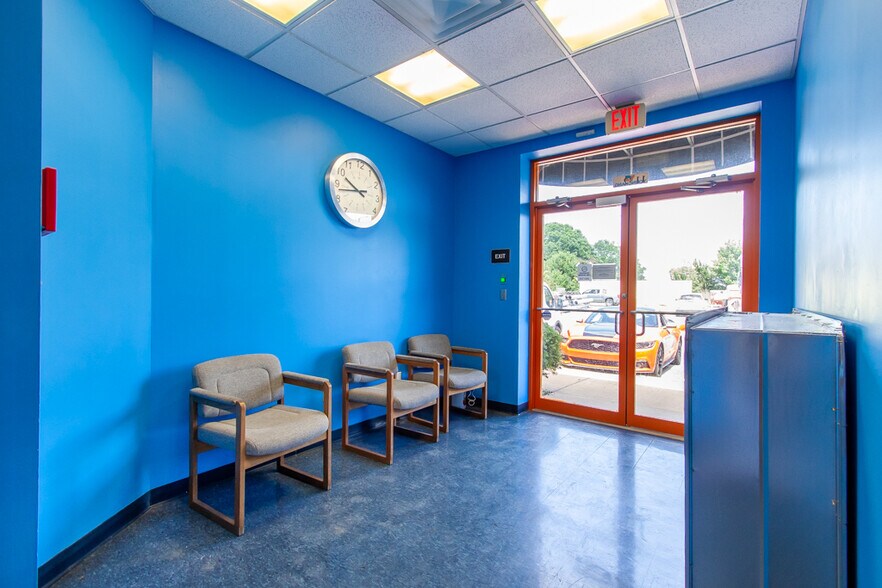 More Photos Of 1132 W Veterans Blvd, Auburn Manufacturing For Sale
