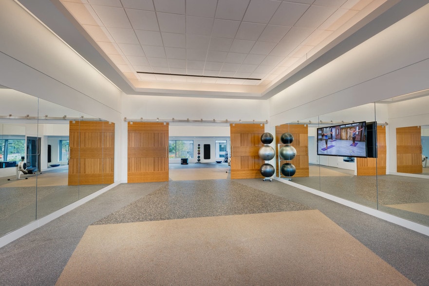 More Photos Of 5180 South Dakota Ave NE, Washington Unknown For Lease