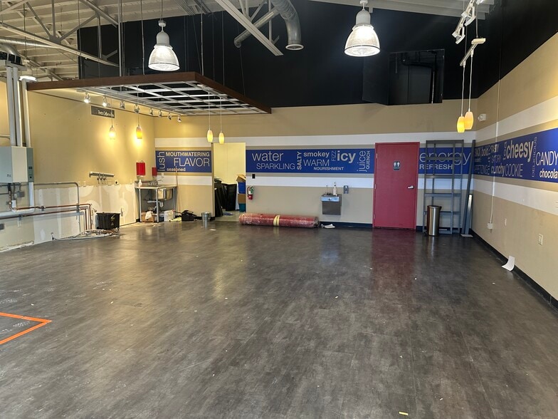 More Photos Of 3314 E 11th St, Tulsa Freestanding For Sale