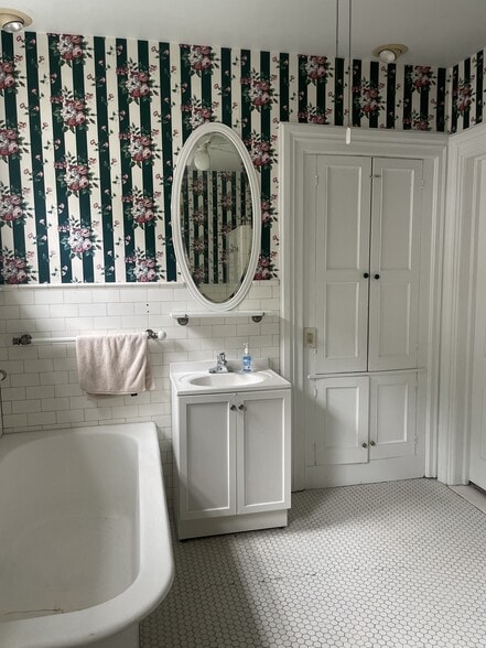 More Photos Of 17 Central Ave, Fredonia Apartments For Sale