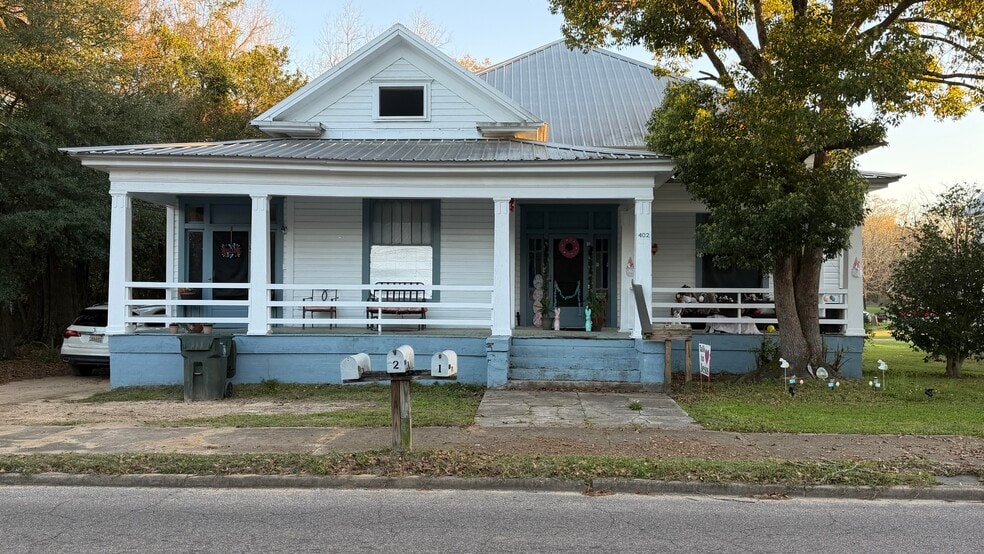 More Photos Of 1103 W Burdeshaw St, Dothan Apartments For Sale