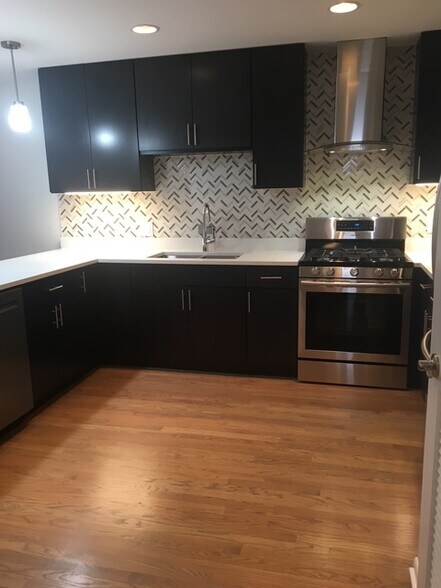 More Photos Of 2919 W Irving Park Rd, Chicago Office Residential For Sale