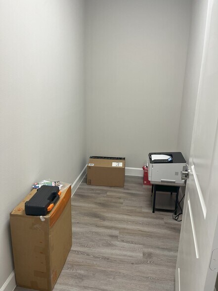 More Photos Of 25145 Star Ln, Katy Medical For Sale