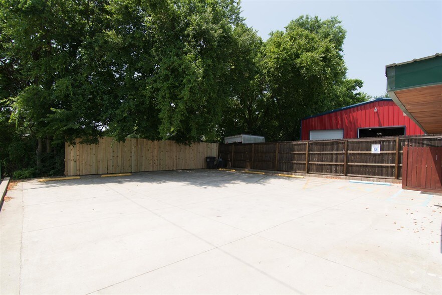 More Photos Of 600 E Old Hickory Blvd, Madison Freestanding For Sale