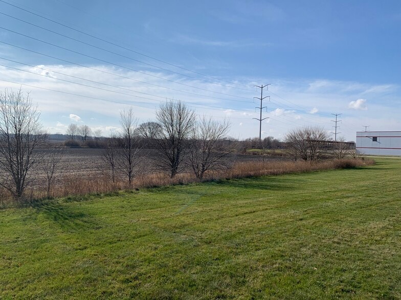 More Photos Of 1 & 2 BOOMBAH Blvd, Yorkville Land For Sale