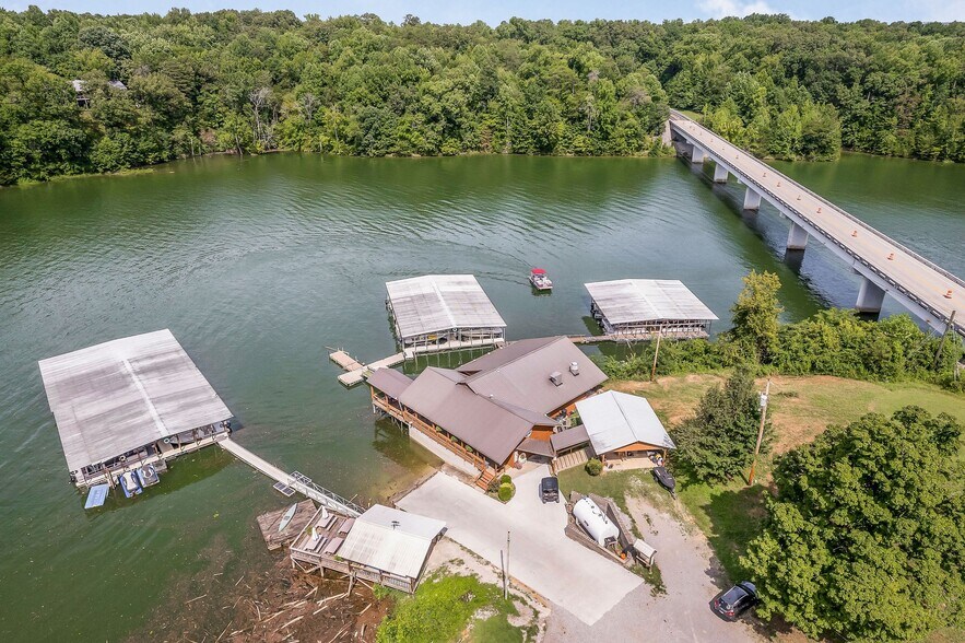 More Photos Of 1967 Rock Island Rd, Rock Island Marina For Sale