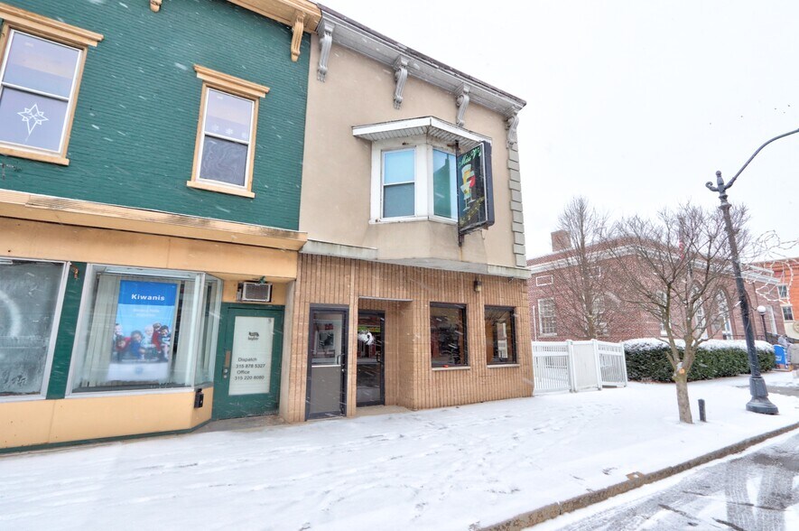 More Photos Of 14 E Main St, Waterloo Township Bar For Sale