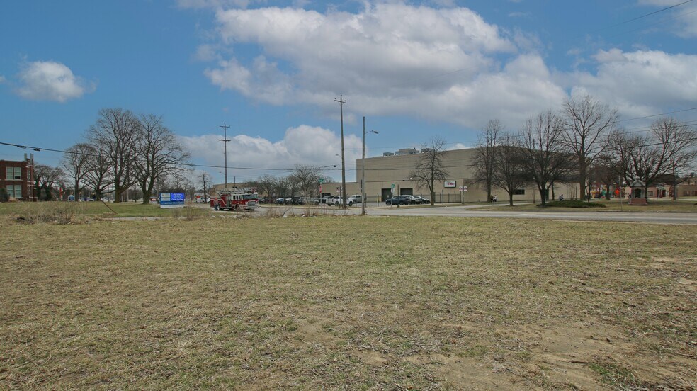 More Photos Of 800 Martin Luther King Ave, Flint Land For Sale