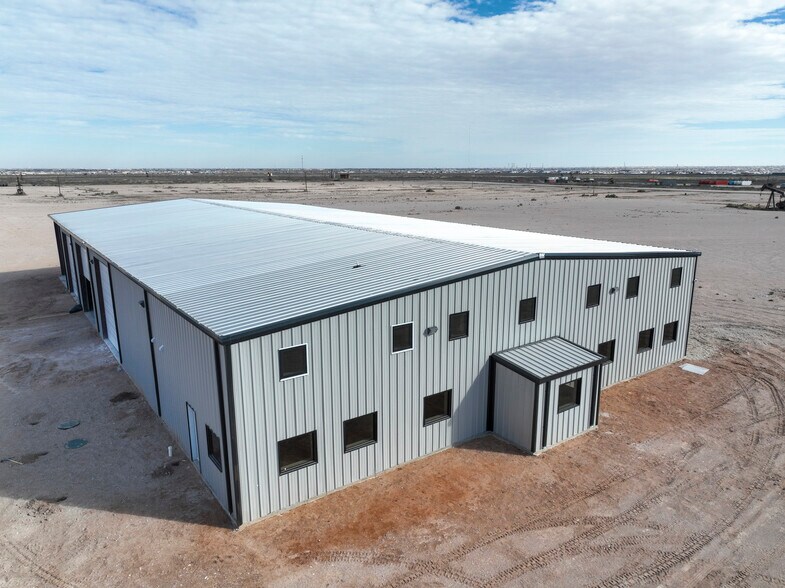 More Photos Of 5268/5450 N FM 866, Odessa Warehouse For Sale