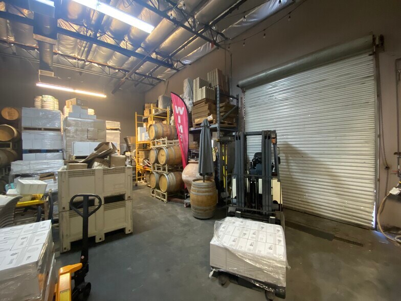 More Photos Of 2379 La Mirada Dr, Vista Warehouse For Lease