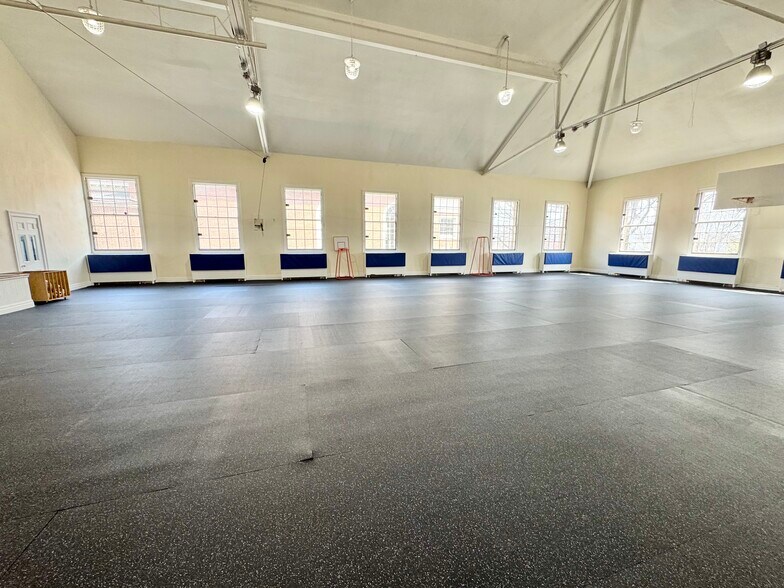 More Photos Of 46 Park St, Montclair Office For Lease