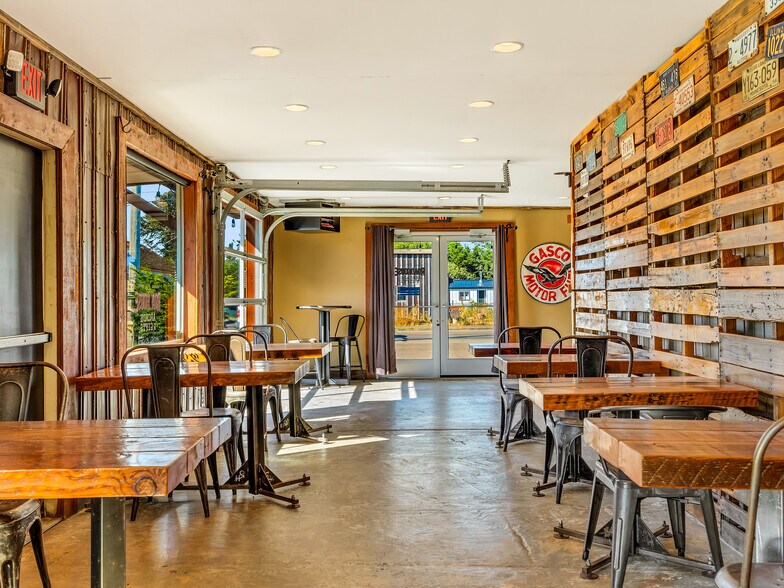 More Photos Of 780 US-101, Chinook Restaurant For Sale
